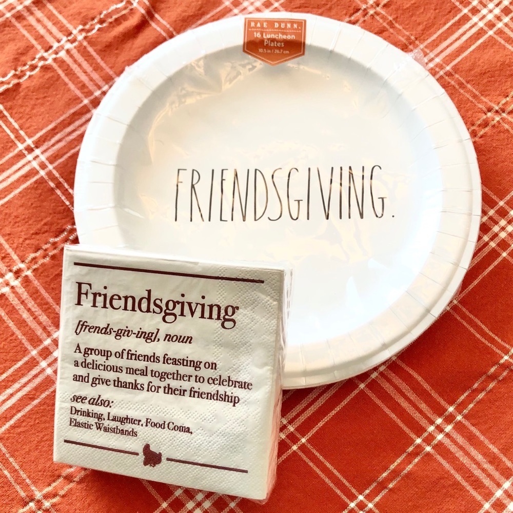🆕Rae Dunn FRIENDSGIVING Party Plates Bundle - Picture 2 of 5